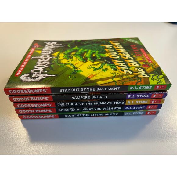 Goosebumps: 5 book lot (Printed 2008/09/11) - Picture 3 of 7